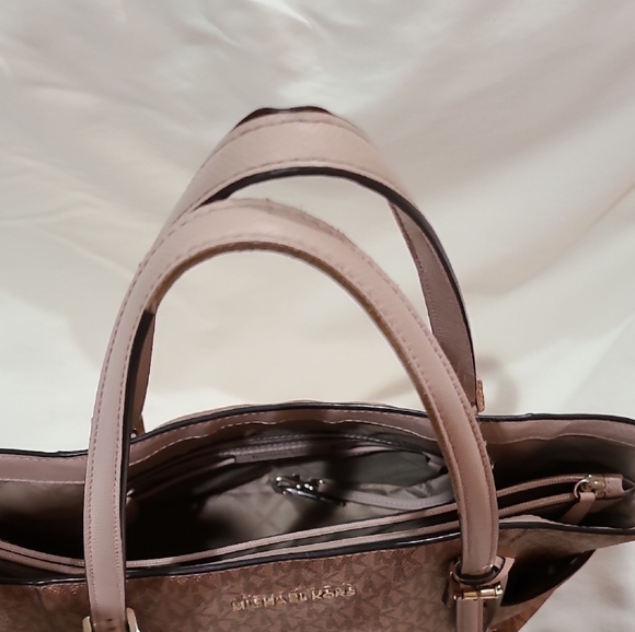 Michael Kors Metallic Pink Tote Bag - Picture 9 of 9